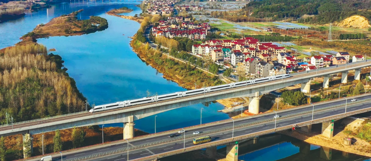 Wow, Jalur Kereta Cepat yang Beroperasi di China Capai 47.000 Km